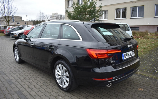 Audi A4 cena 63900 przebieg: 226000, rok produkcji 2016 z Janikowo małe 704